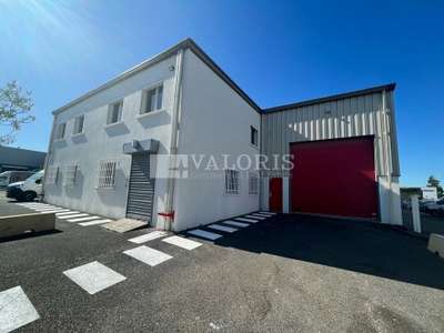 Location Locaux d'activités - Entrepôts à Chassieu