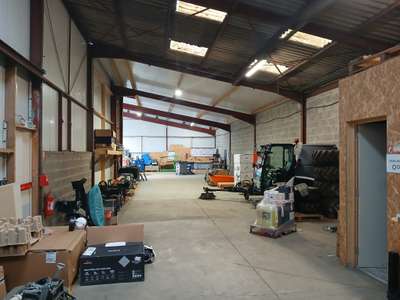 Location Locaux d'activités - Entrepôts à Château-Gontier-sur-Mayenne