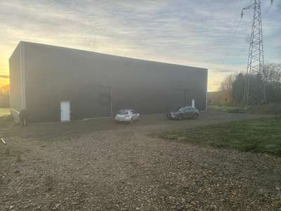 A louer local d'activités de 384m² en Sud Mayenne