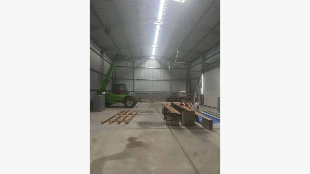 A louer local d'activités de 384m² en Sud Mayenne