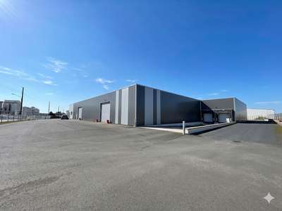 A louer locaux d'activités 3581m² Château-Gontier