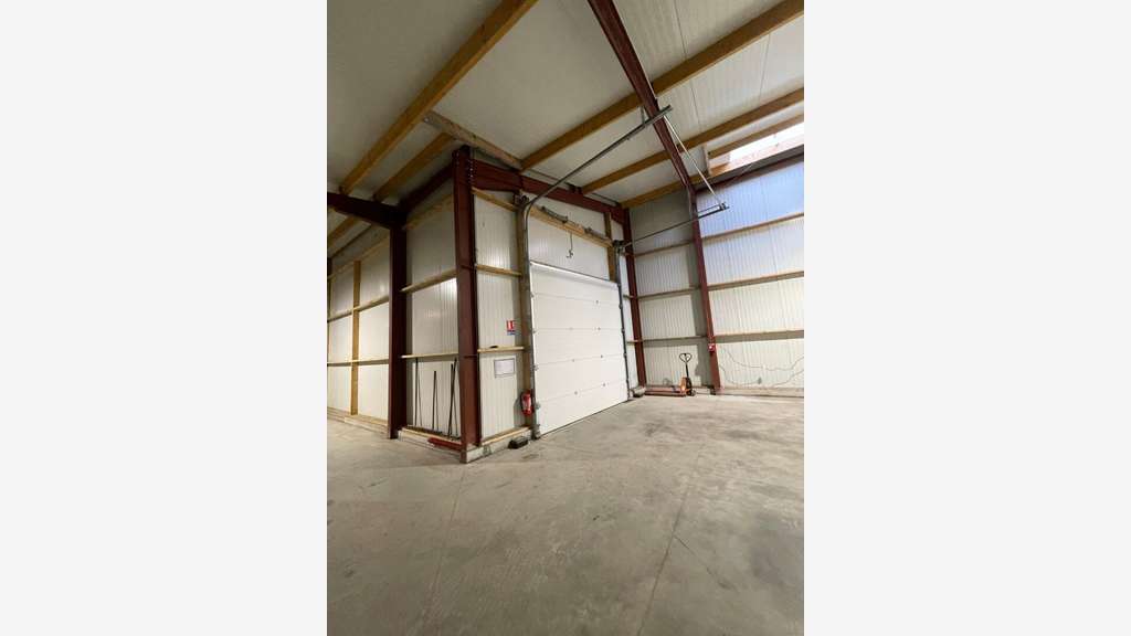 A louer locaux d'activités 3581m² Château-Gontier