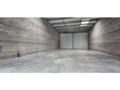 Location Locaux d'activités - Entrepôts à Châteaubourg