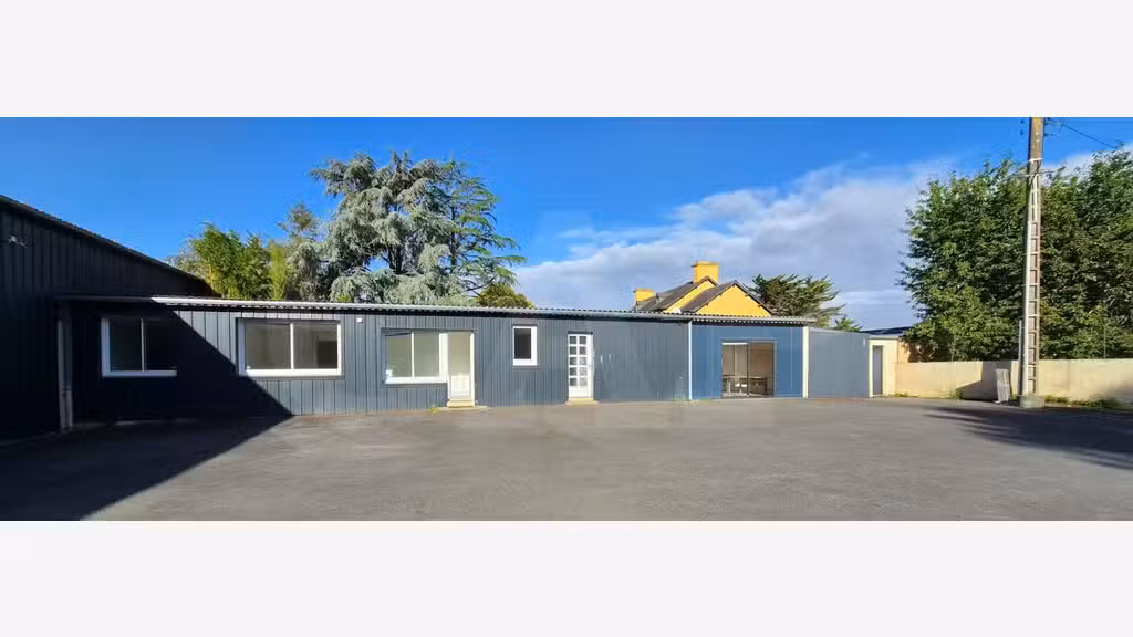 A louer bâtiment d'activité 630m² za Châteaubourg