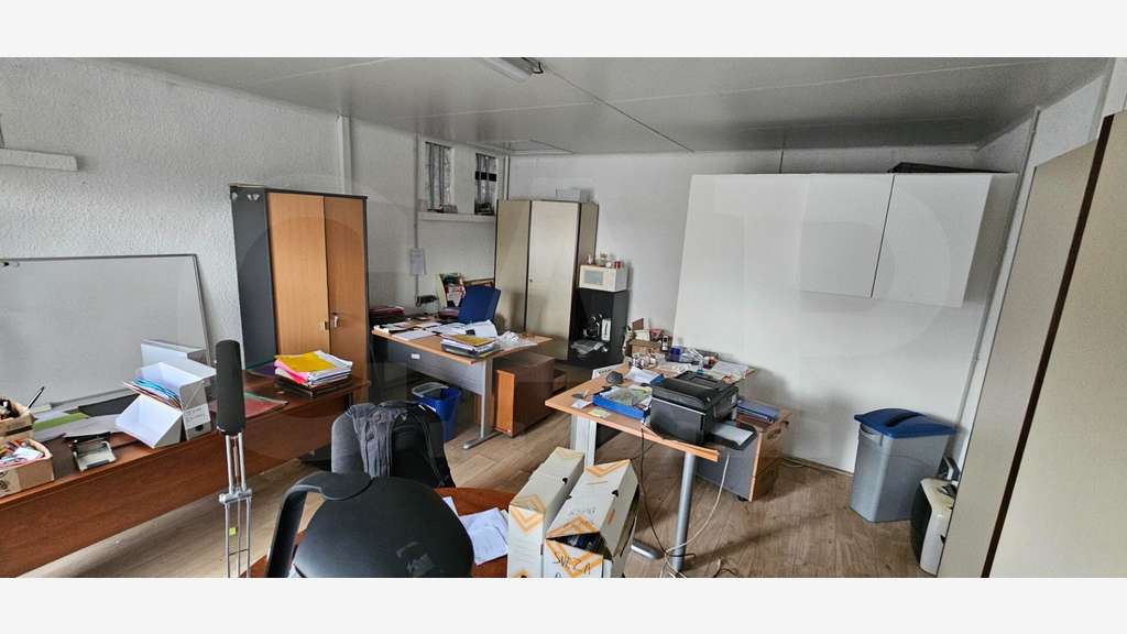 A louer bâtiment d'activité 630m² za Châteaubourg