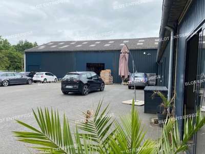 Location Locaux d'activités - Entrepôts à Châteaubourg