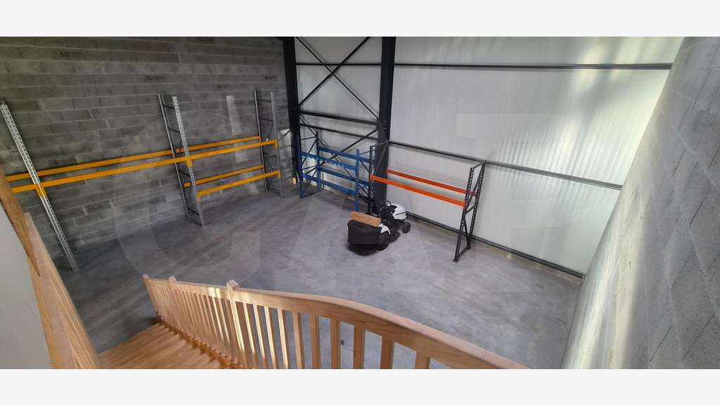 A LOUER - LOCAL 184m² CHATEAUBOURG