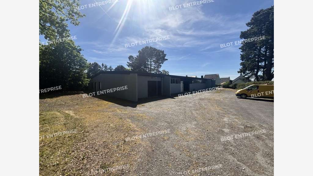 A louer locaux d'activités 714m² à Châteaubriant