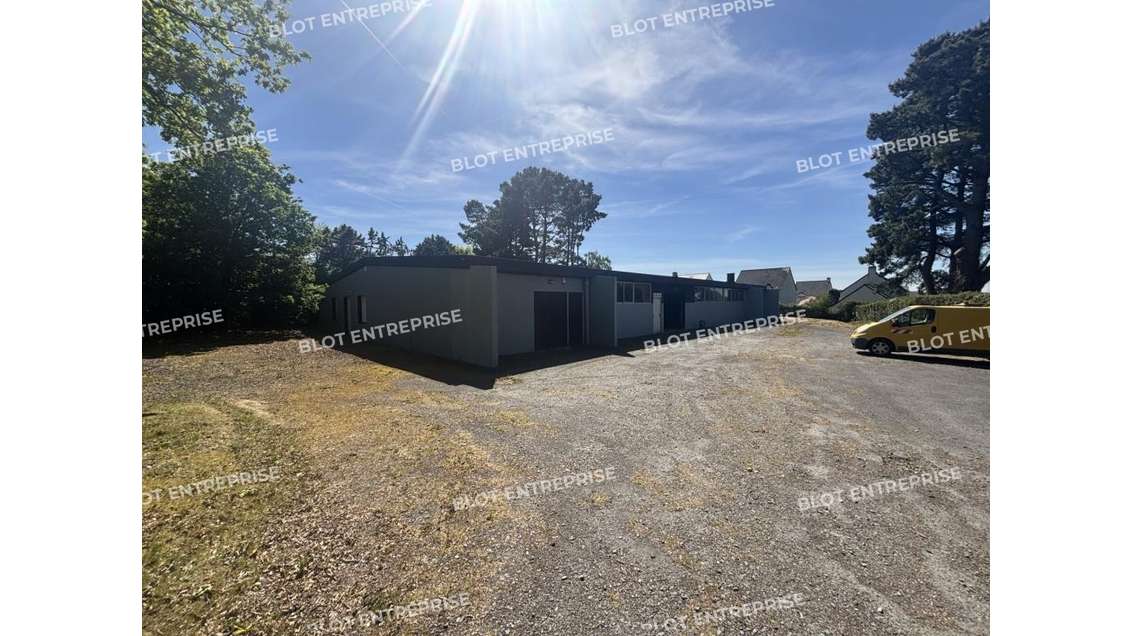A louer locaux d'activités 714m² à Châteaubriant