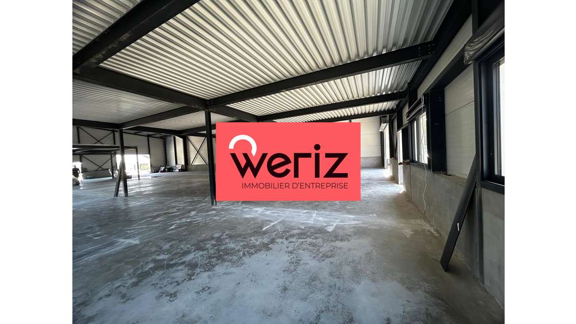 Locaux d'activité - entrepôt de 456 m² non divisib
