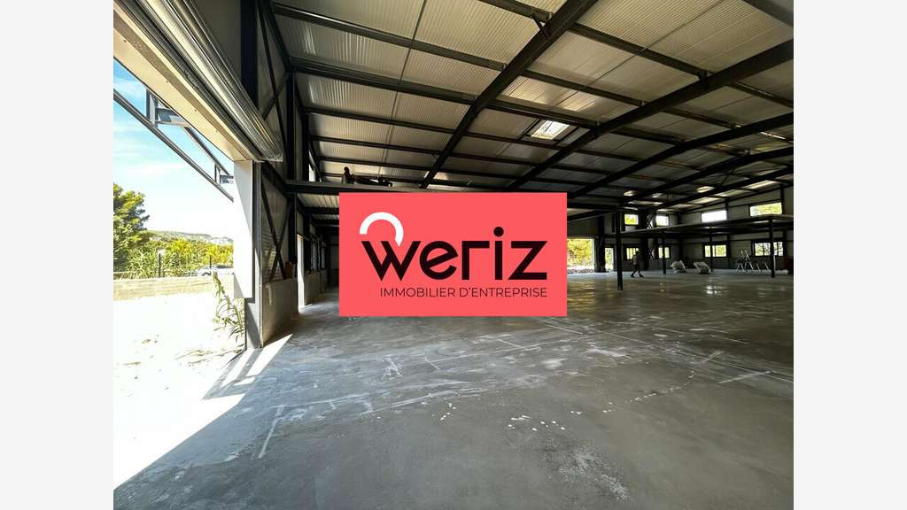 A louer local activité 912m² à Châteauneuf 13220