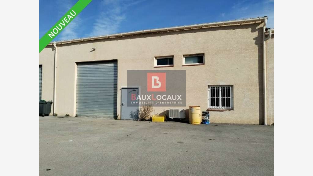 CHATEAUNEUF LES MARTIGUES - LOCAL D'ACTIVITE -