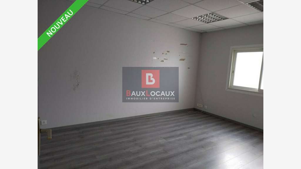 CHATEAUNEUF LES MARTIGUES - BUREAUX à louer