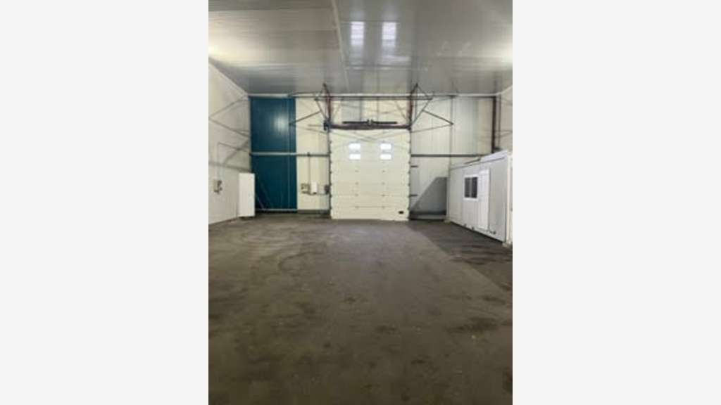 Entrepôt de stockage 500m² à louer à Châteaurenard