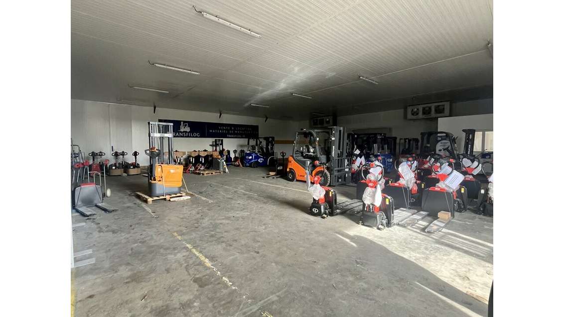 Local d'activité 450m² à louer ZI de Châteaurenard