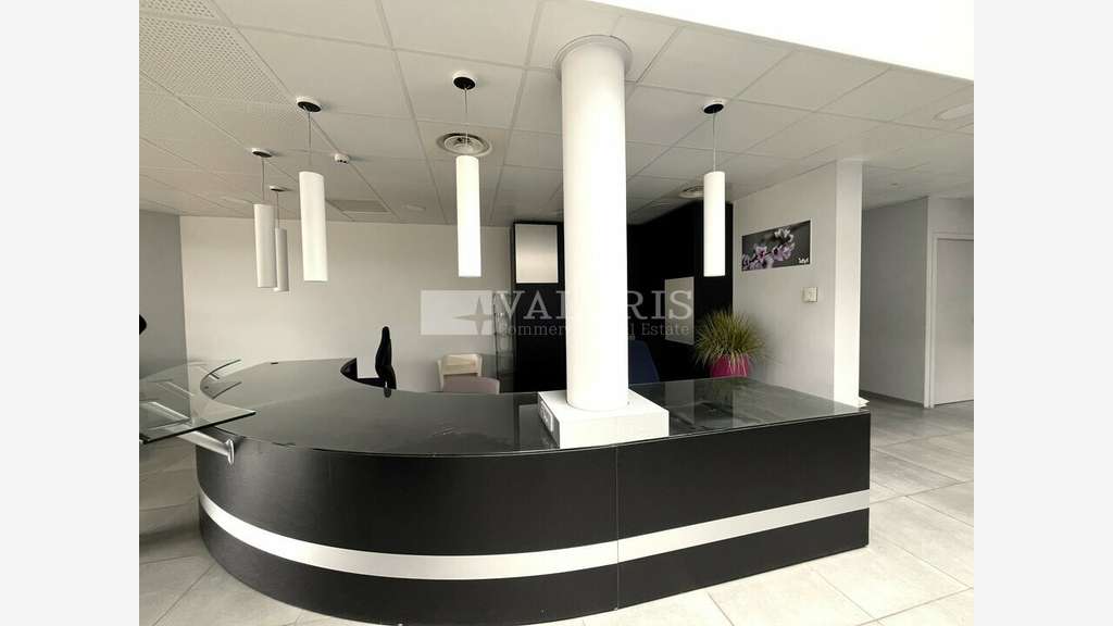 Entrepôt logistique 10200m² à louer Châteaurenard