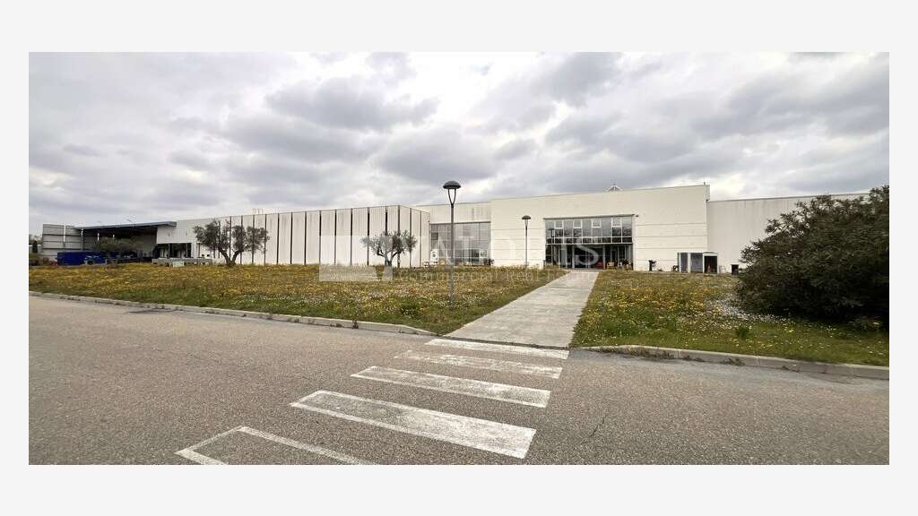 Entrepôt logistique 10200m² à louer Châteaurenard