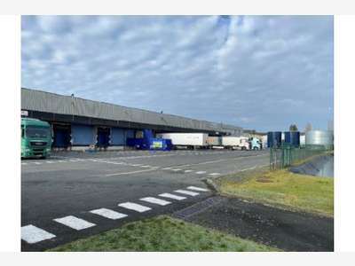 À louer ou à vendre – Bâtiment industriel de 22,8