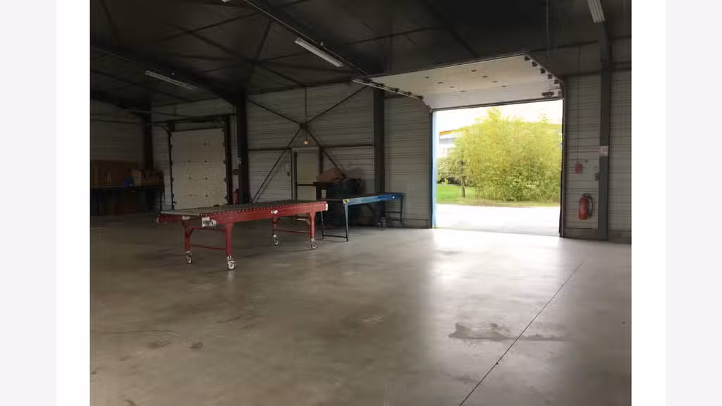 À louer locaux d'activités de 600m² à Châteauroux