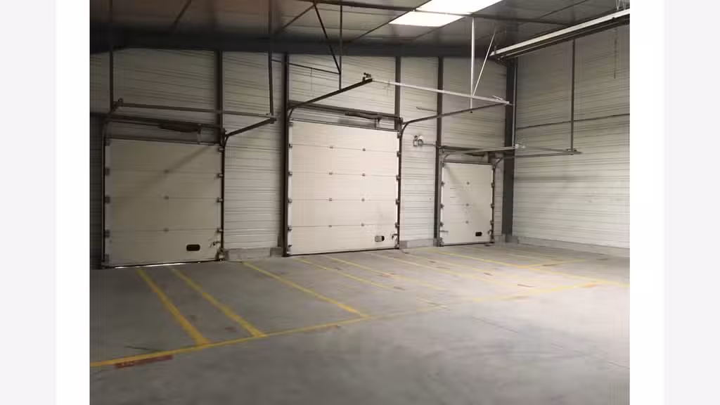À louer locaux d'activités de 600m² à Châteauroux