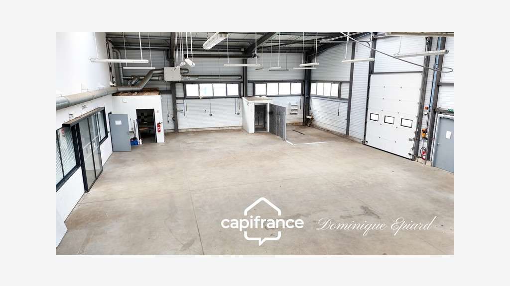 Loue local professionnel de 740m² à Chatellerault