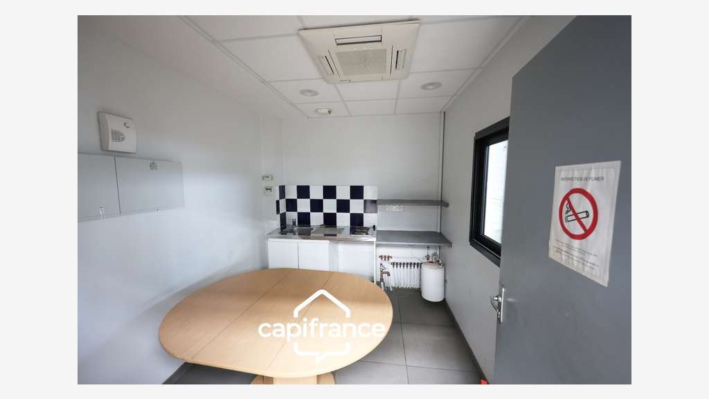 Loue local professionnel de 740m² à Chatellerault
