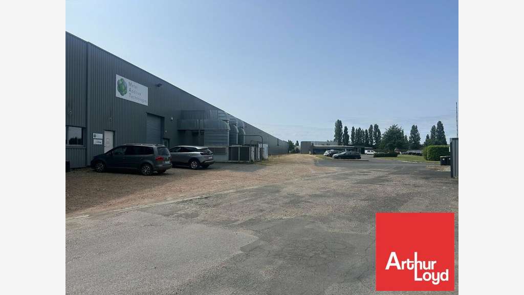 Entrepôt 200m² à louer ZI Nord Châtellerault