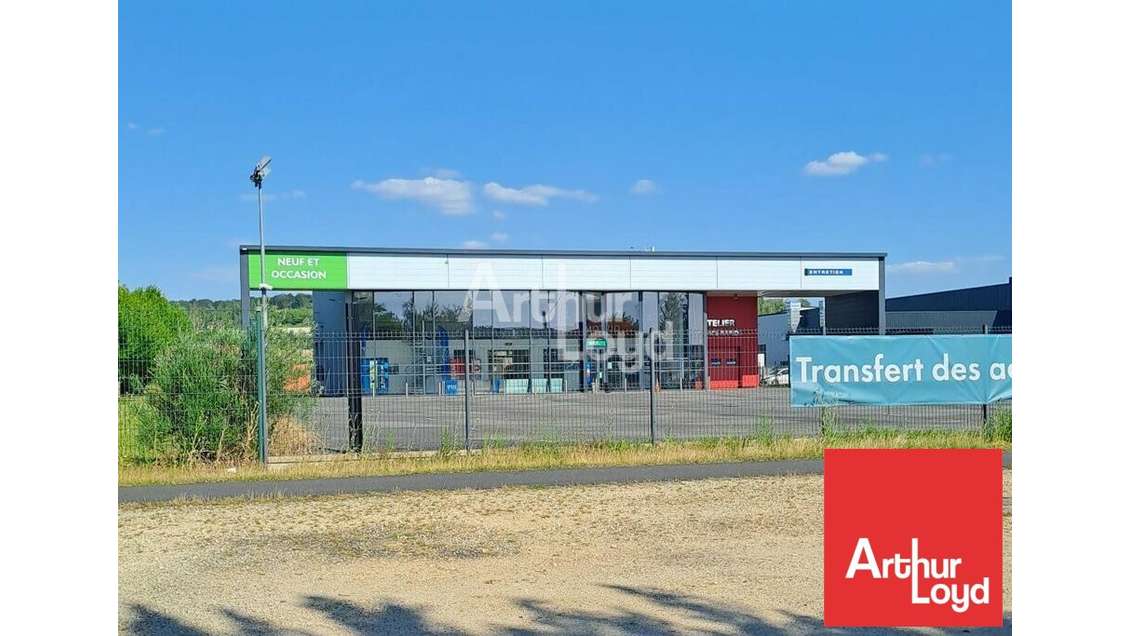 CHATELLERAULT - LOCAL D'ACTIVITE à louer