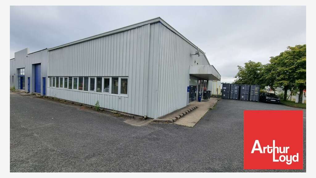 Local d'activité 340m² à louer à Châtellerault