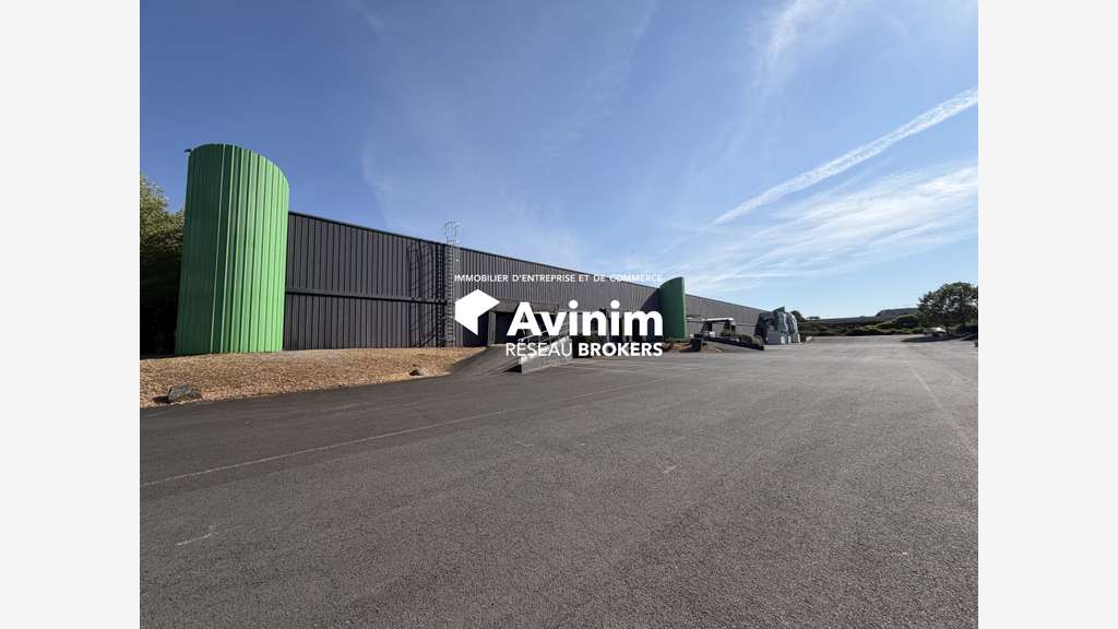 A louer entrepôt logistique et bureaux à Chauray
