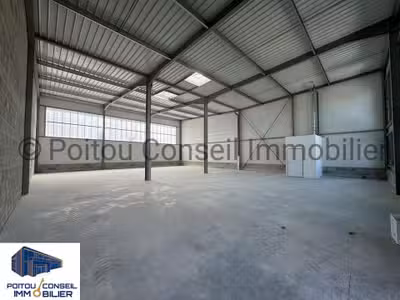 Loue local d'activité neuf de 1385m² à Chauray