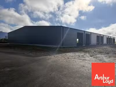 Local d'activité 100m² à louer Niort Mendès France