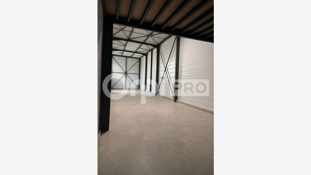 A louer local d'activité 235m² à Chazay-d'Azergues