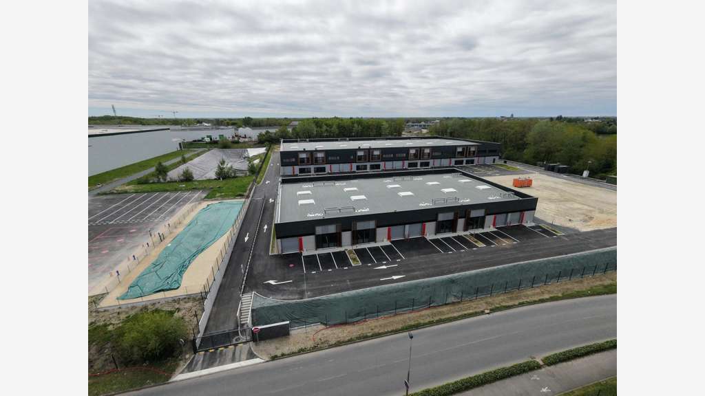 A louer Cellule commerciale de 152m² à Chécy