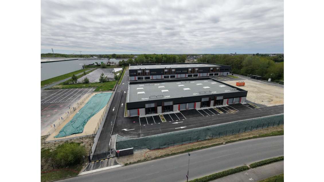 A louer Cellule d'activité de 125m² à Chécy