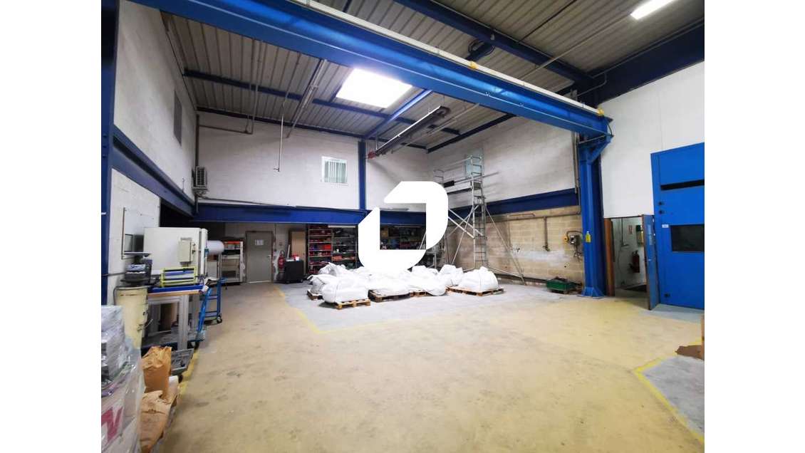 A louer Local d'activité 1063m² Chelles