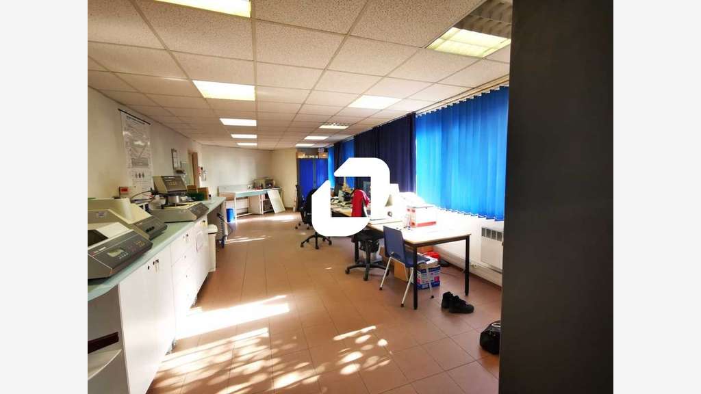 A louer Local d'activité 1063m² Chelles