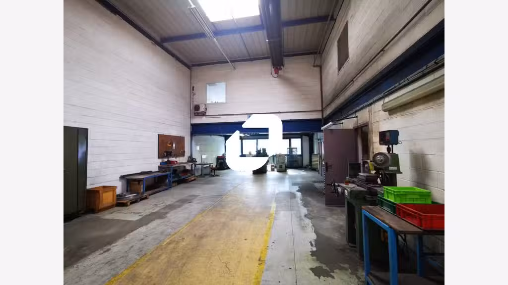 A louer Local d'activité 1063m² Chelles