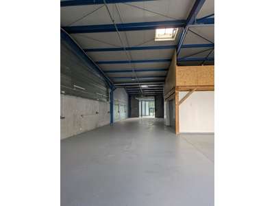 Location Locaux d'activités - Entrepôts à Chignin