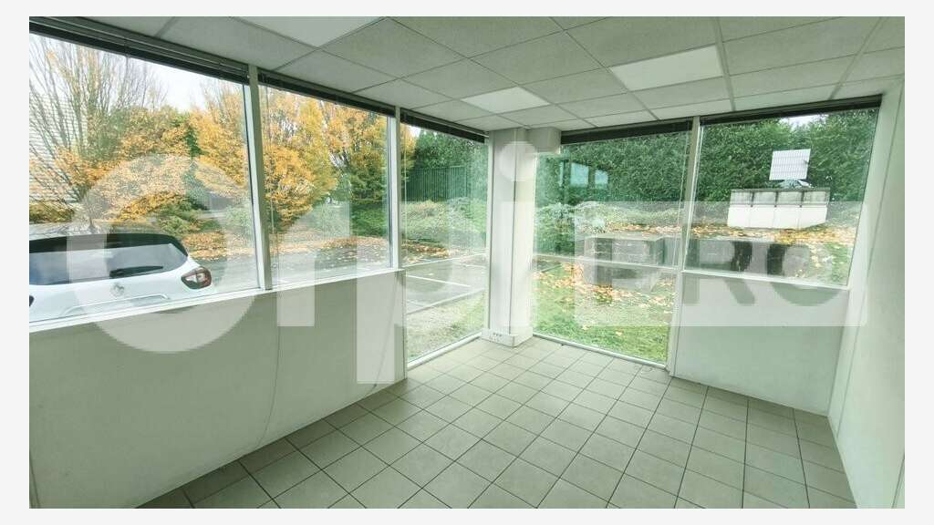 Bâtiment logistique 3980m² à louer Chilly-Mazarin