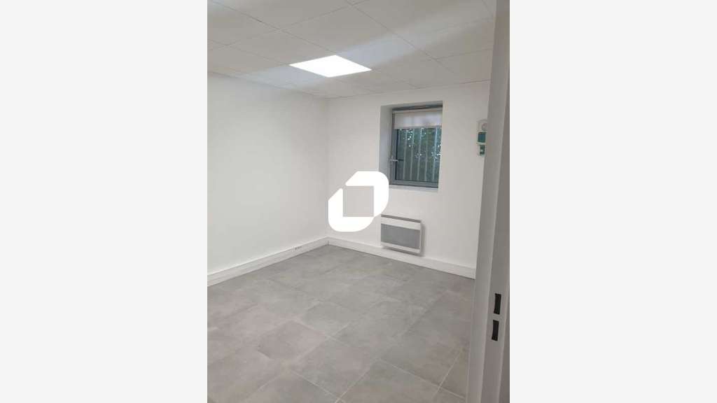 A louer Local d'activité 235m² Choisy le roi