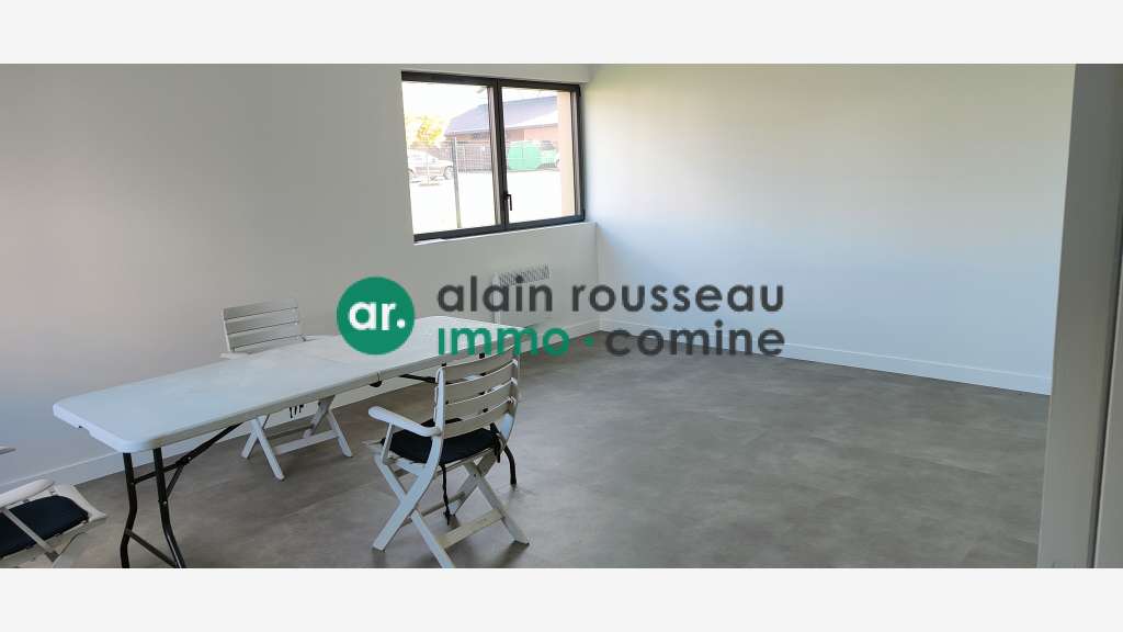 A louer local 240m² empl stratégique à Cholet 