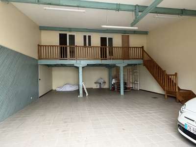 A louer dépôt 100m² plus bureaux à Ciboure