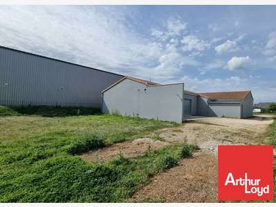 Local d'activités de 400m² à louer à Cisse
