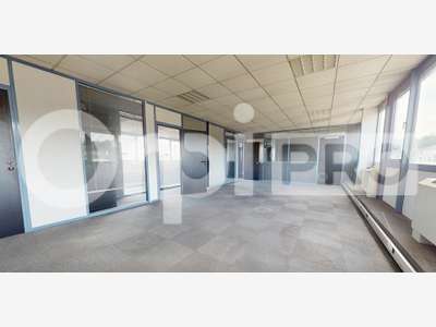 A louer local activité 1045m² Civrieux-d'Azergues