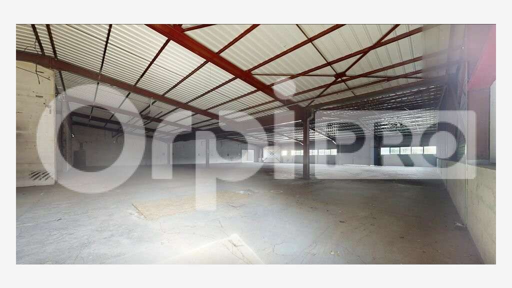A louer local activité 1045m² Civrieux-d'Azergues