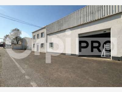 Local avec entrepôt 450m² à louer à Clairoix