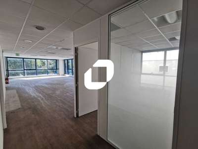 Location Locaux d'activités - Entrepôts à Clamart