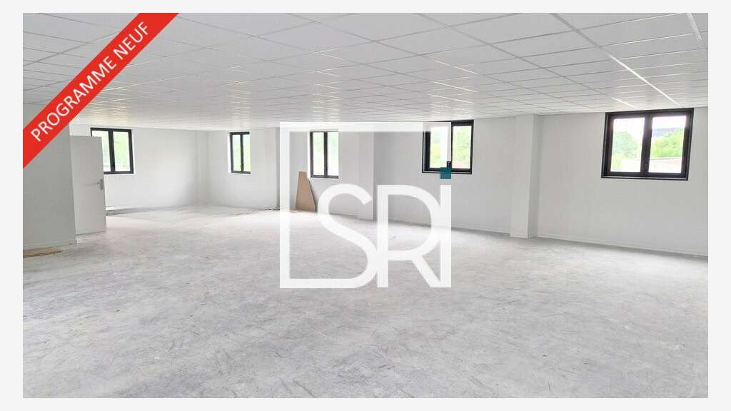 Local 322m² neuf à Clermont-Ferrand ZI le Brézet