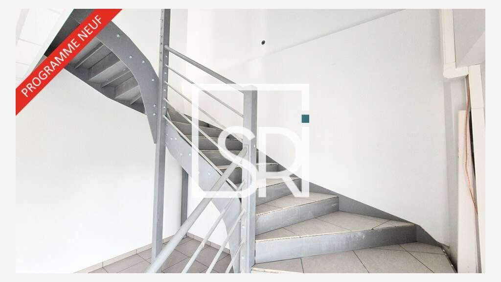 Local 322m² neuf à Clermont-Ferrand ZI le Brézet